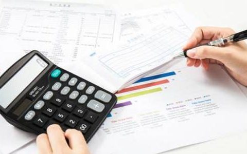 期货直播：关注铁矿市场动态